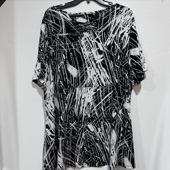 Avenue Shirt Womens 22/24 Black White Abstract Plus Size Tunic Top Stretch - Picture 4 of 7